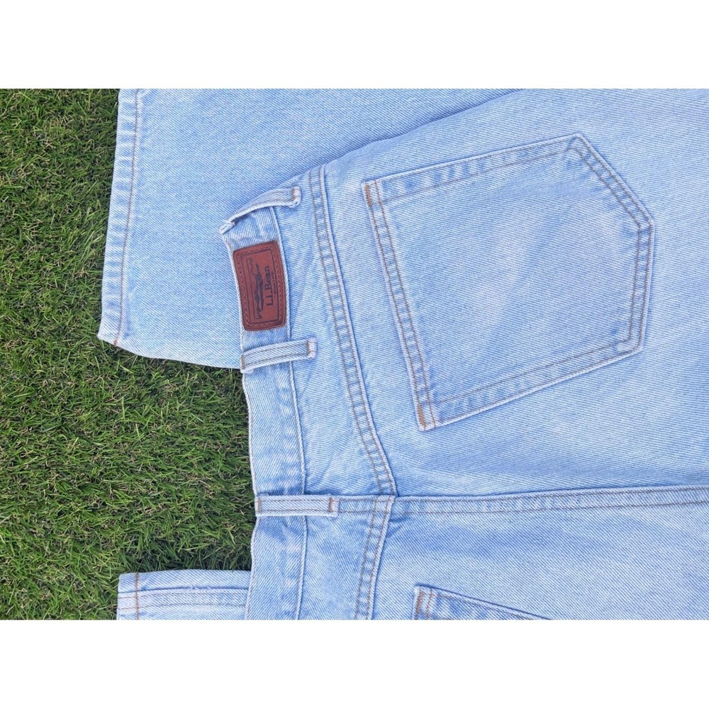 LL Bean Comfort Waist Light Wash‎ Denim Jeans Womens 34x29 Relaxed Straight Leg - Picture 8 of 12